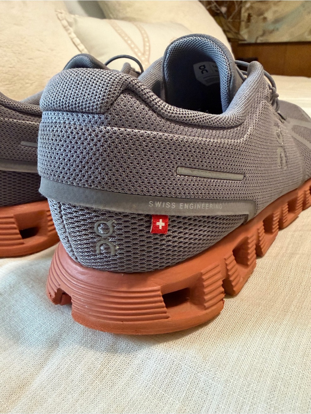 ON CLOUD 5 Men’s Running Shoes - Zinc/ Canyon Colorway Mens size 8 - Picture 4 of 8